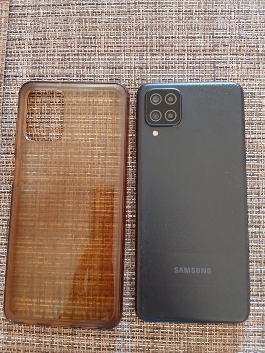 Samsung A12 -запазен за 110 лв. с калъфче и зарядно от м. СЕПТЕМВРИ