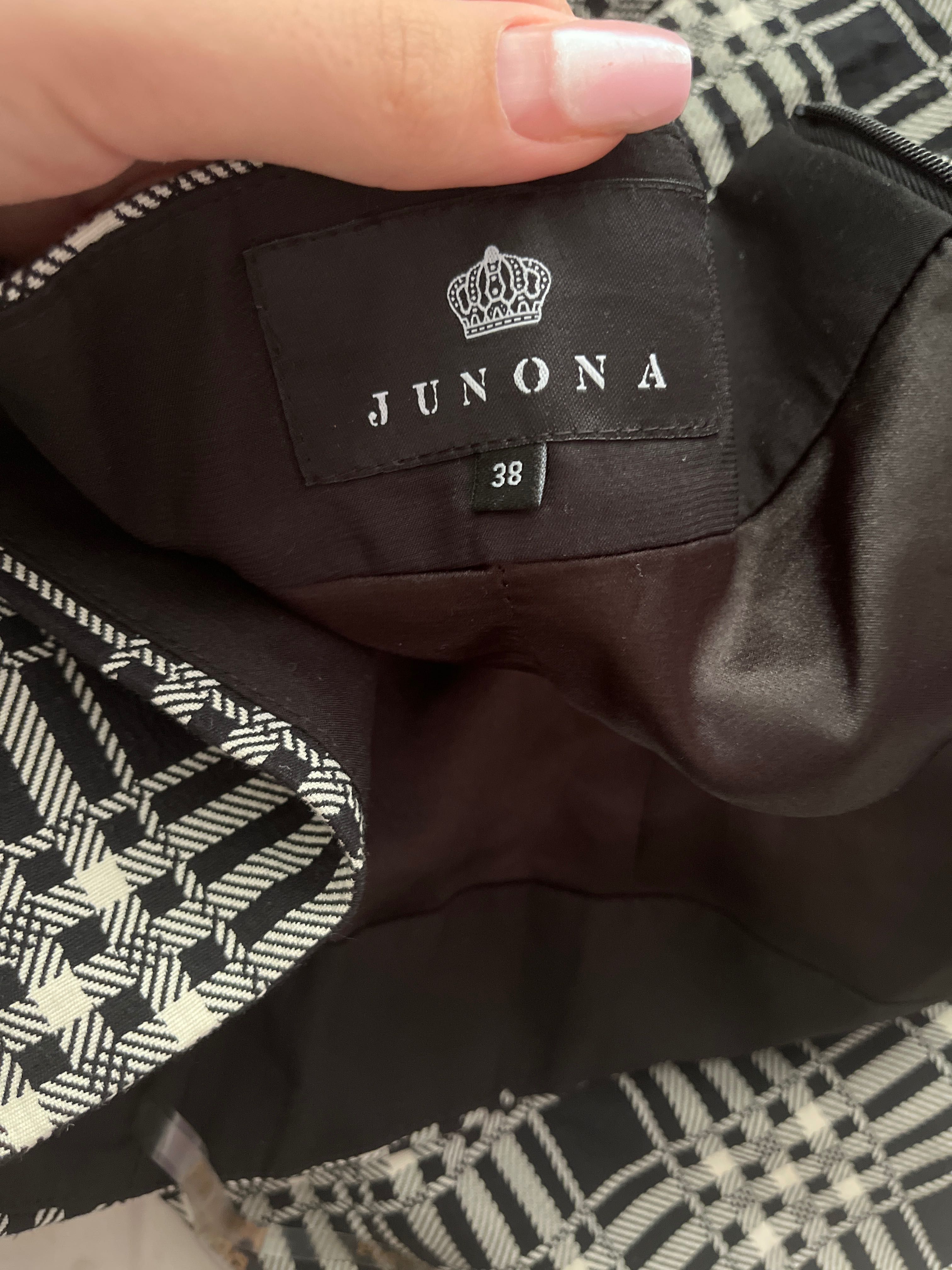 Пола JUNONA – носена само веднъж. Цената : по договаряне