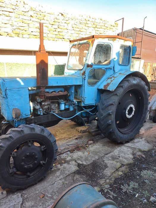Продам трактор T-40