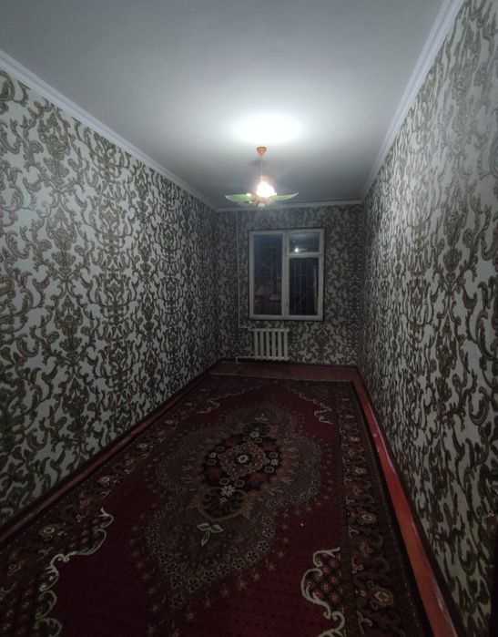 Продаётся квартира на чиланзар 20.Под офис