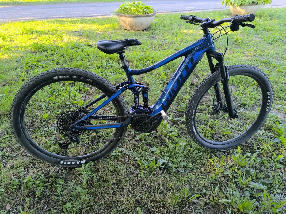 Bicicleta electrica full suspension Giant Stance E+1 Pro
