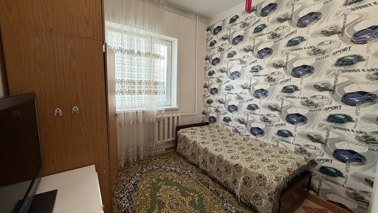 Продаётся или обменяется 4х комнатная лен.пр. ул. Гоголя 4 на 4 этаже