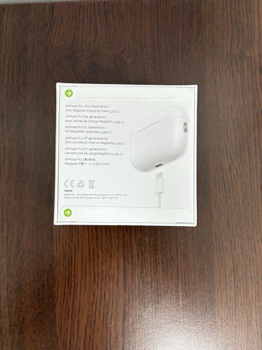 AirPods Pro (2nd Generation) cu carcasă de încărcare MagSafe (USB-C)