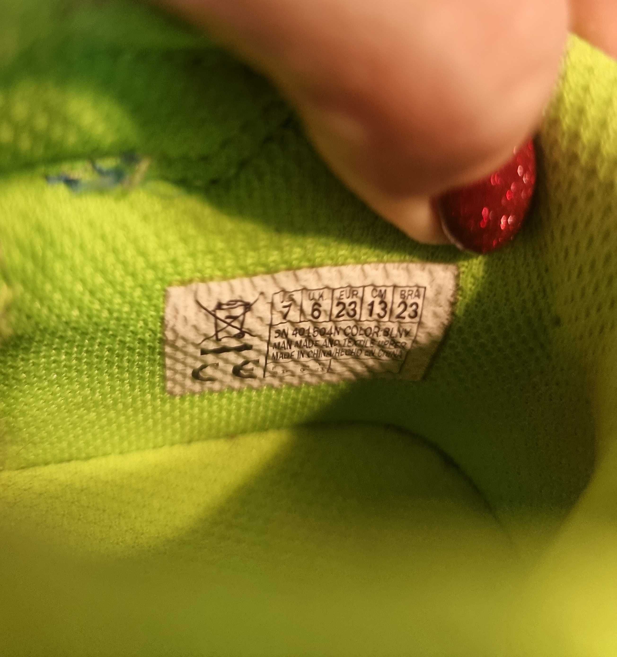 Детски светещи боти Skechers