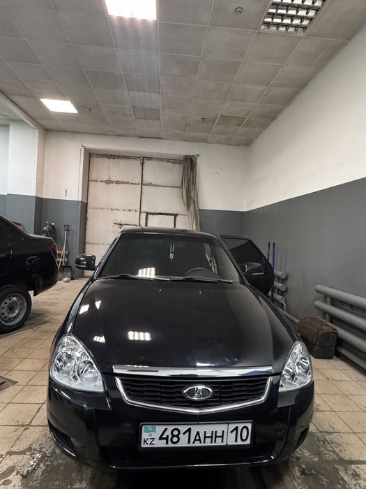 Приора хэчтбэк в хоршем сотоянии