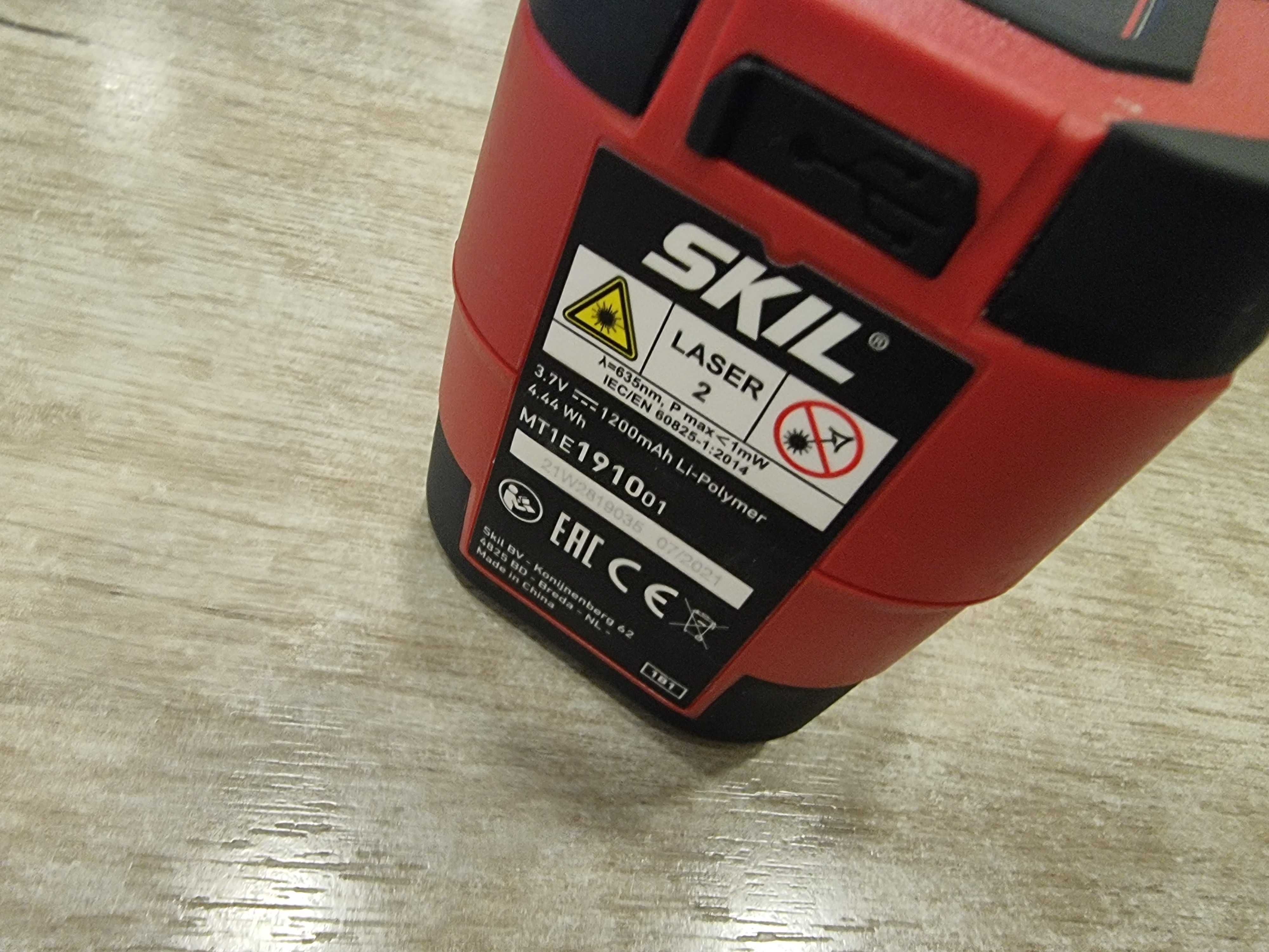 Лазерен нивелир SKIL