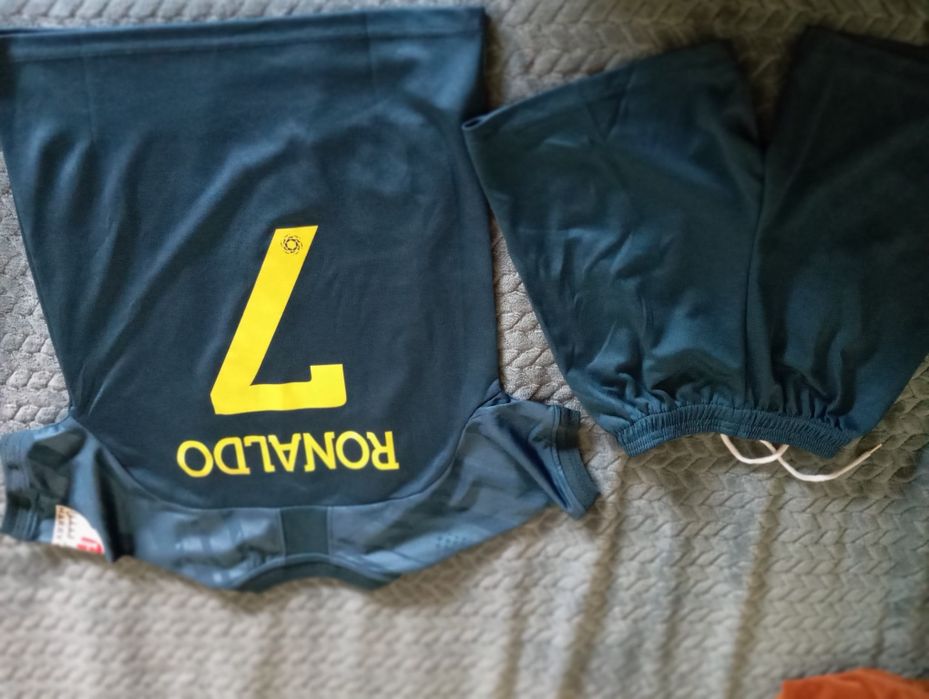 Echipament NOU fotbal măsura 120-130