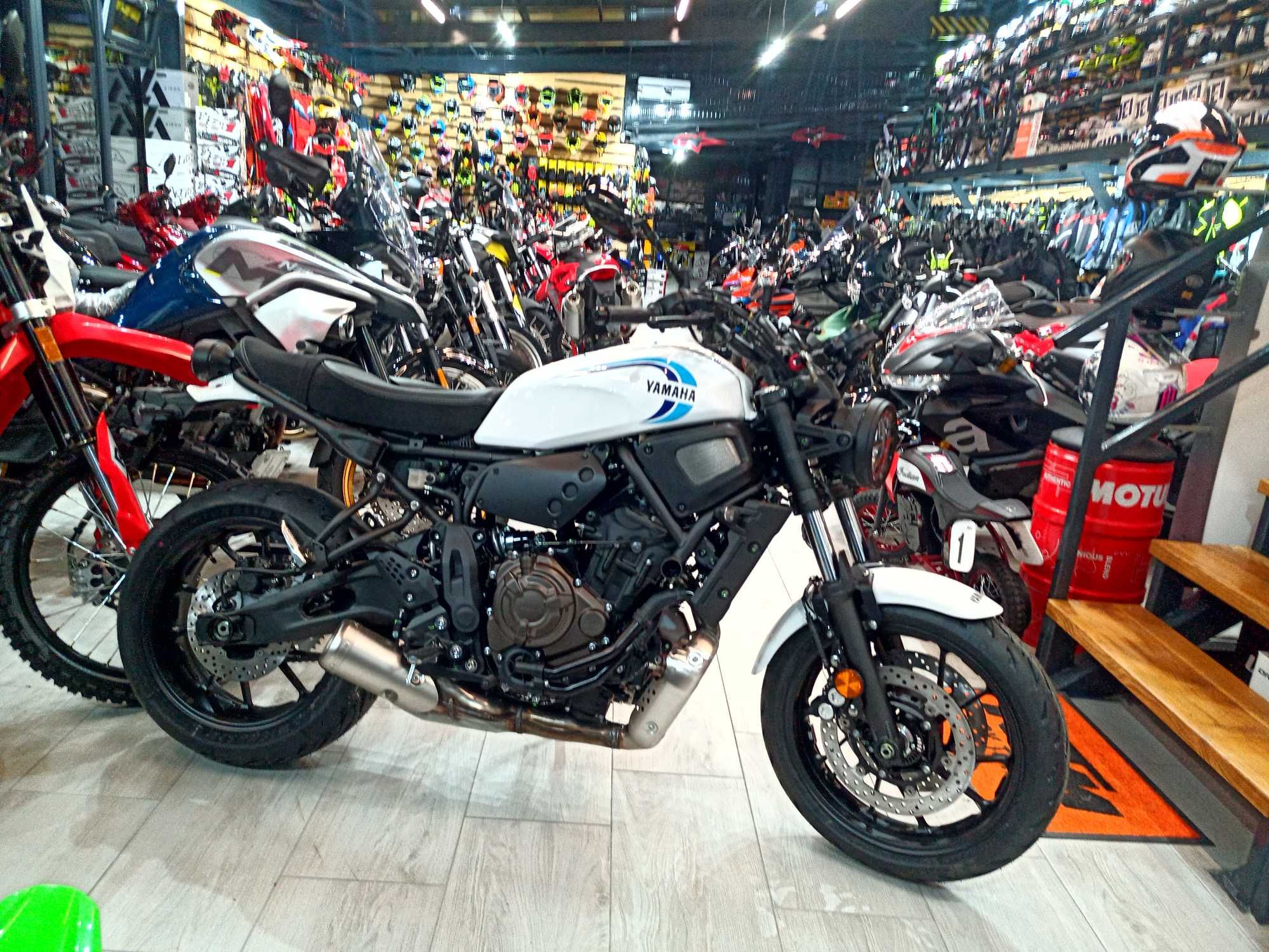 Yamaha XSR 700 my2024 - nou 0 km - in stoc EST BIKE Campina