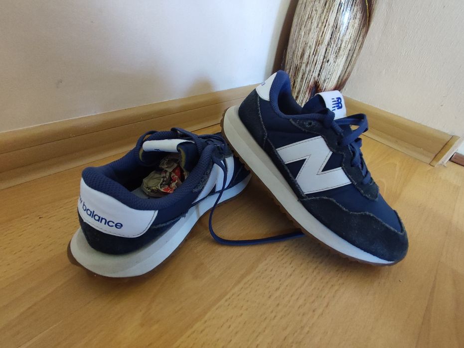 Маратонки New balance eur 35.5 обувани малко