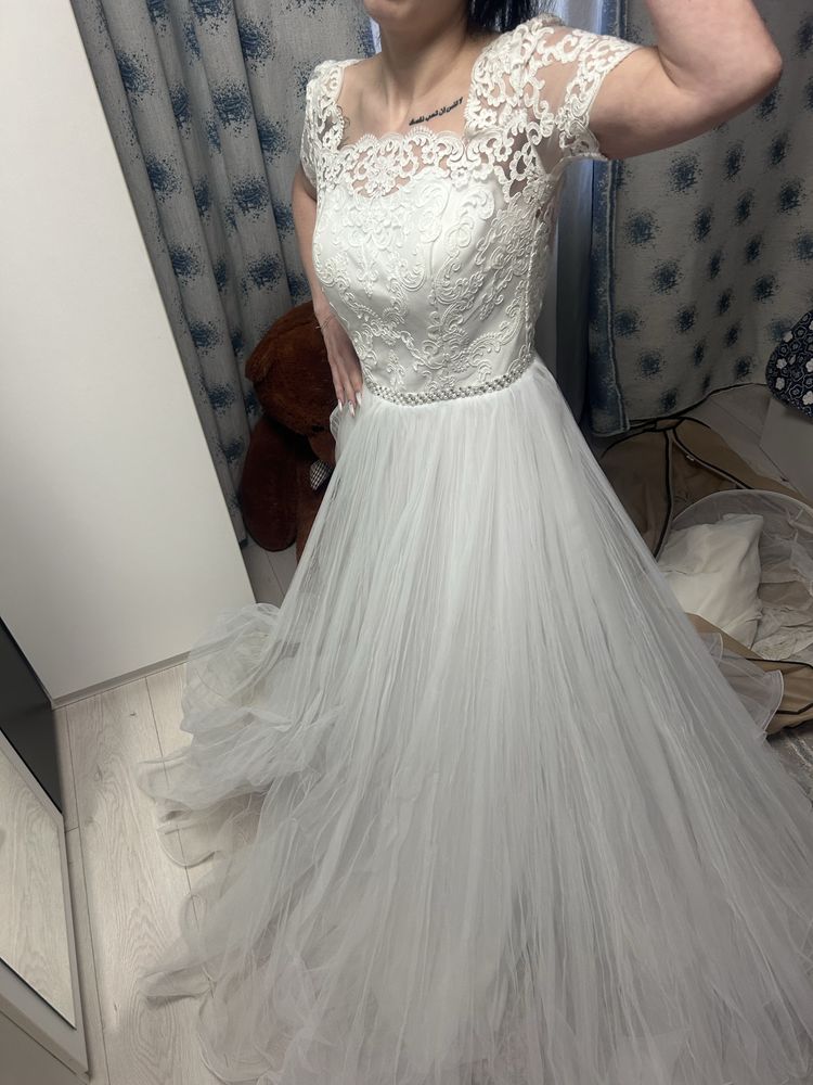 Rochie de mireasa noua  masura s-m