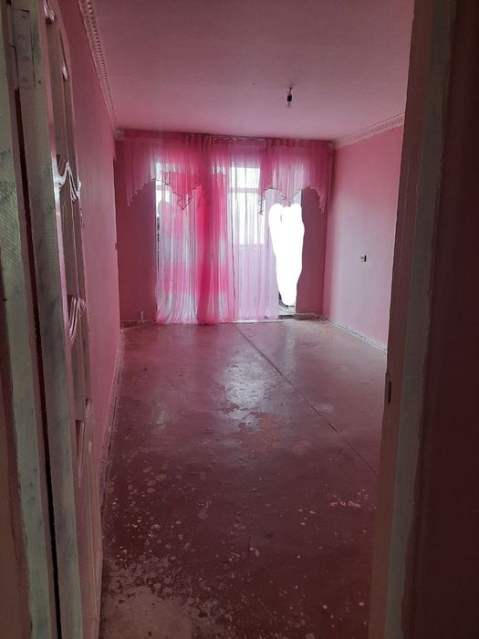 3 xonali kvartira sotiladi