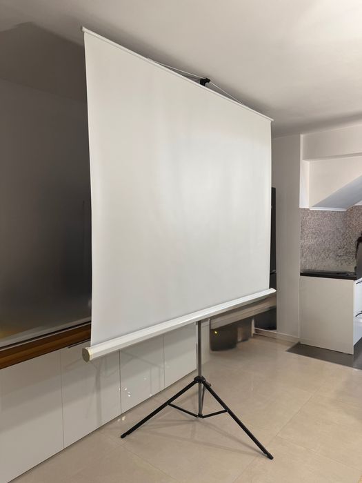 Ecran de Proiectie cu suport