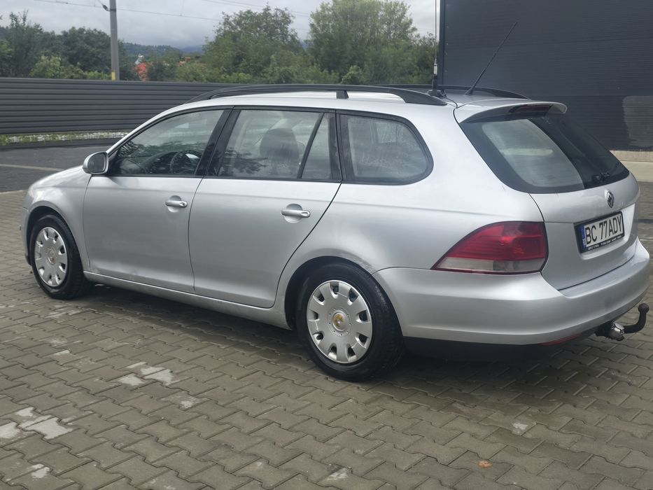 Vând Volkswagen Golf 5