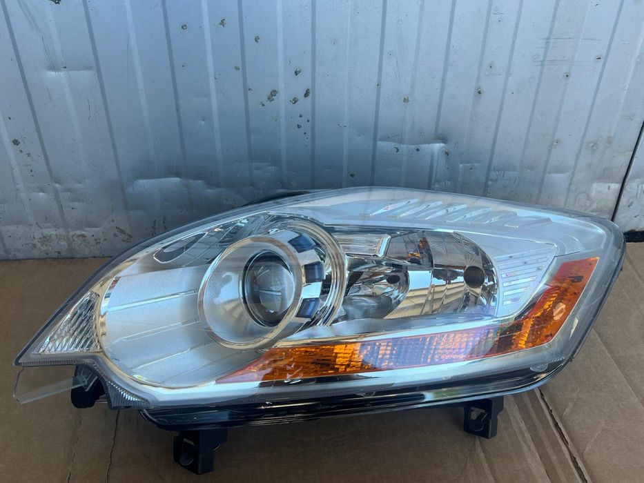 Far Ford kuga 1 I 2008 - 2012 Far stanga cu lupa kuga 1 Mk1