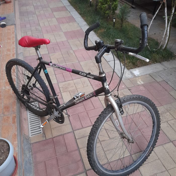 Vănd 2 biciclete pentru piese