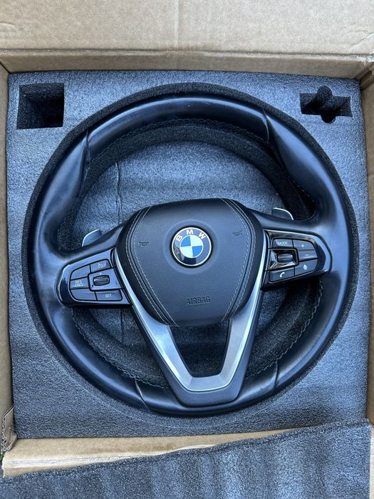 Оригинален волан за BMW G30