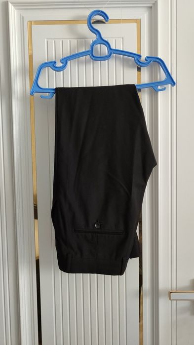 Мужские костюмы новые