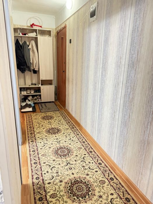 Продам квартиру в старой части, на улице айтекеби 38, не угловая 2 эта