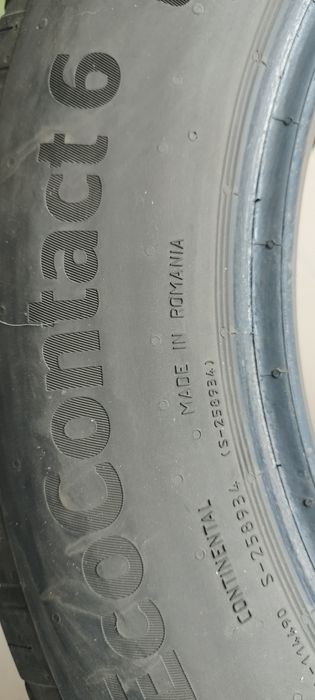 Vând 2  anvelope de vara Continental 205/60R16,  DOT 2021