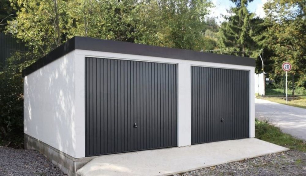 Vând garaje auto pe structur metalica si panou sendwis