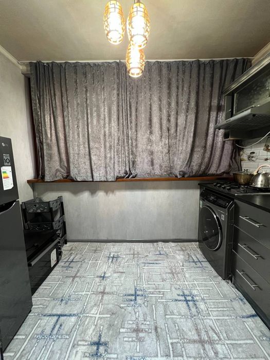 Sergeli tumani Chinor metro bekati 7-8 daqiqa  yo'l