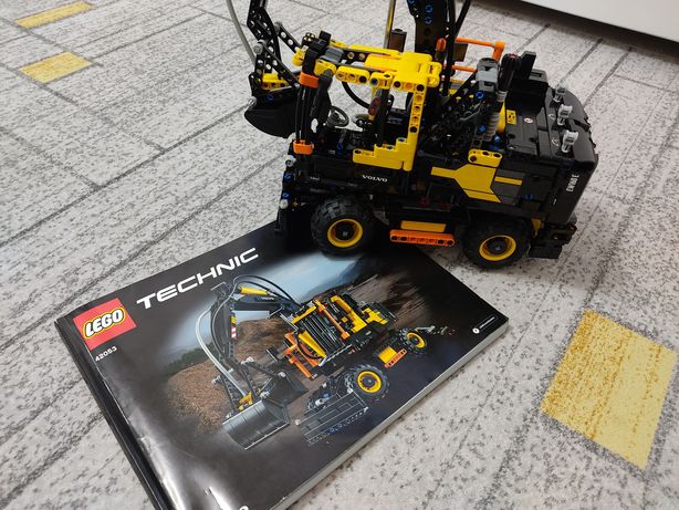Продам Lego Technic VOLVO