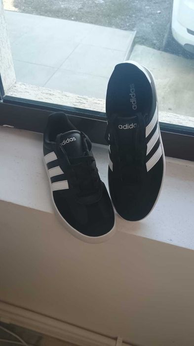 Adidasi ADIDAS Nr 42