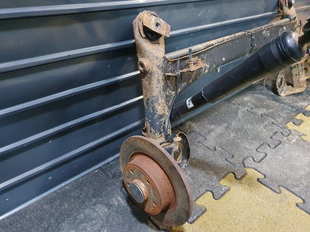 Punte spate RENAULT LAGUNA II Grandtour KG0/1_ 2001 - 2007 1.9 dCi F9Q 664