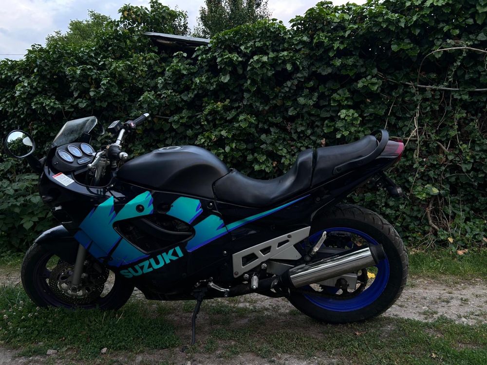 Suzuki GSX 600  cmc 1993