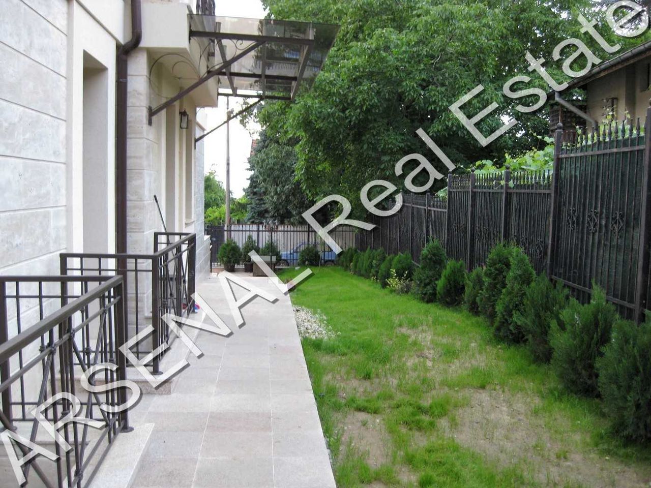 Дава се под наем Къща в София, Бояна - 750 кв.м за 6500 € - Снимка #12