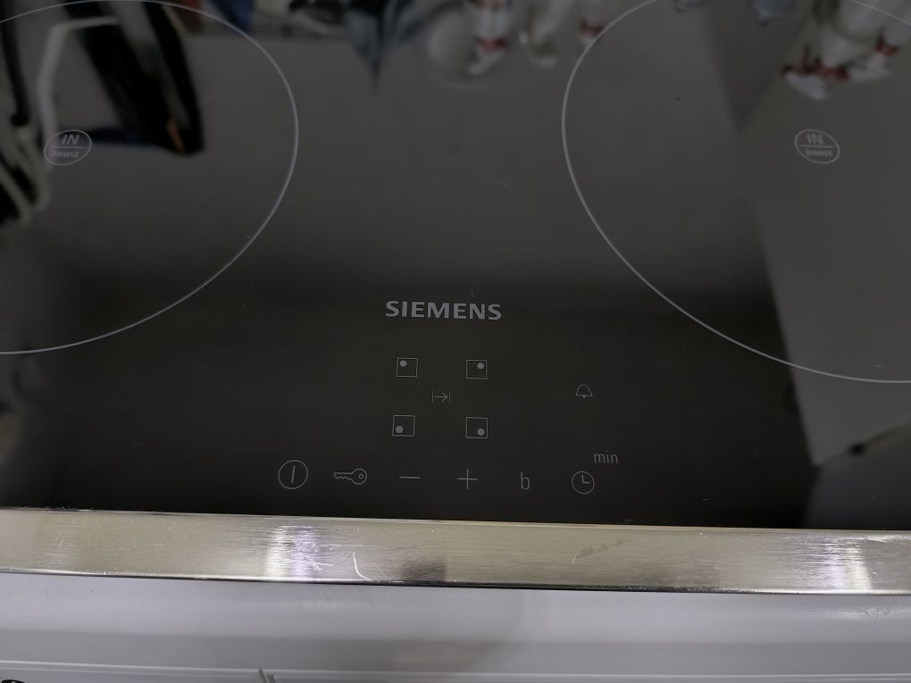 Индукционен плот Siemens EH645BB17E