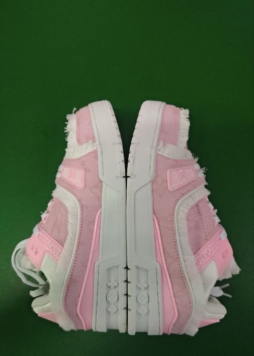 Adidasi Louis Vuitton