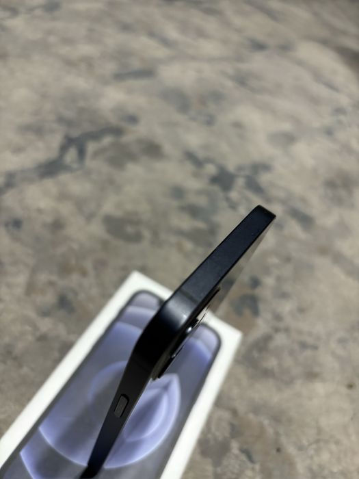 Iphone 12 64GB Ideaal