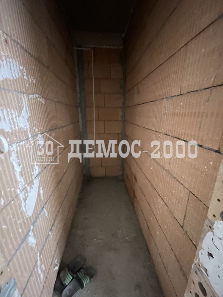 Продава се Тристаен апартамент в Варна, Левски - 9916 кв.м за 17 €/кв.м - Снимка #5