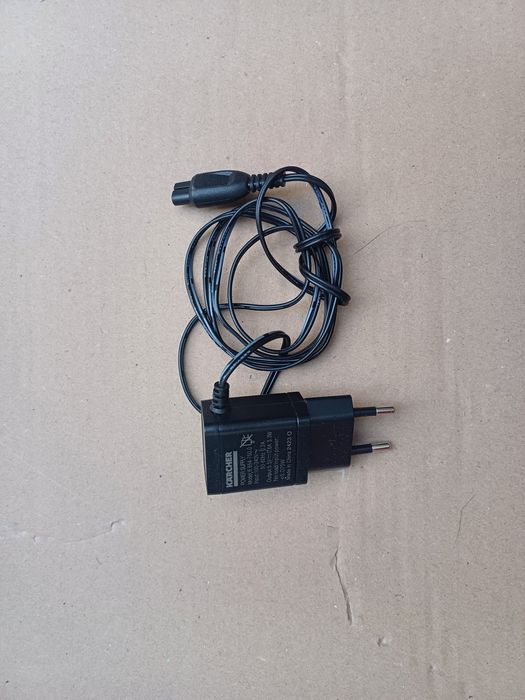 Incarcator KARCHER 5,5v 0,6A in stare buna
Este testat