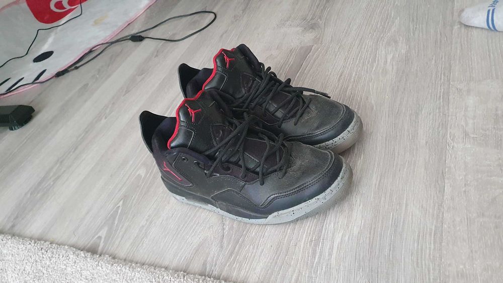 запазени обувки Jordan