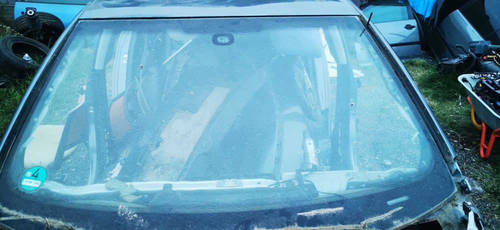 Parbriz vw golf 5 cu senzori ploaie si lumina