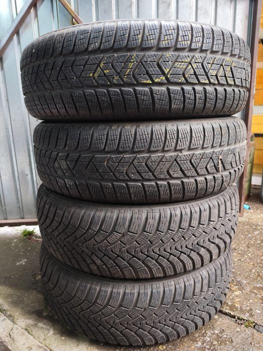 Anvelope 215 65 R17 iarna Pirelli/falken