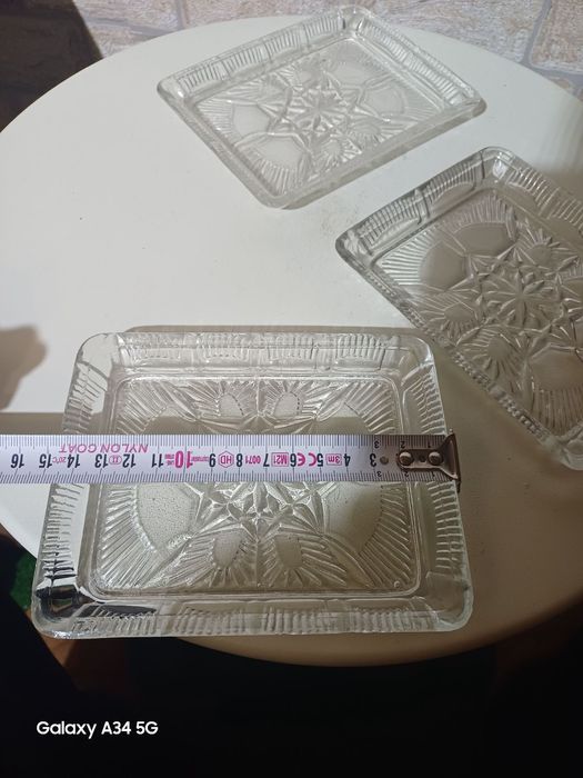 3 броя стари чини плата