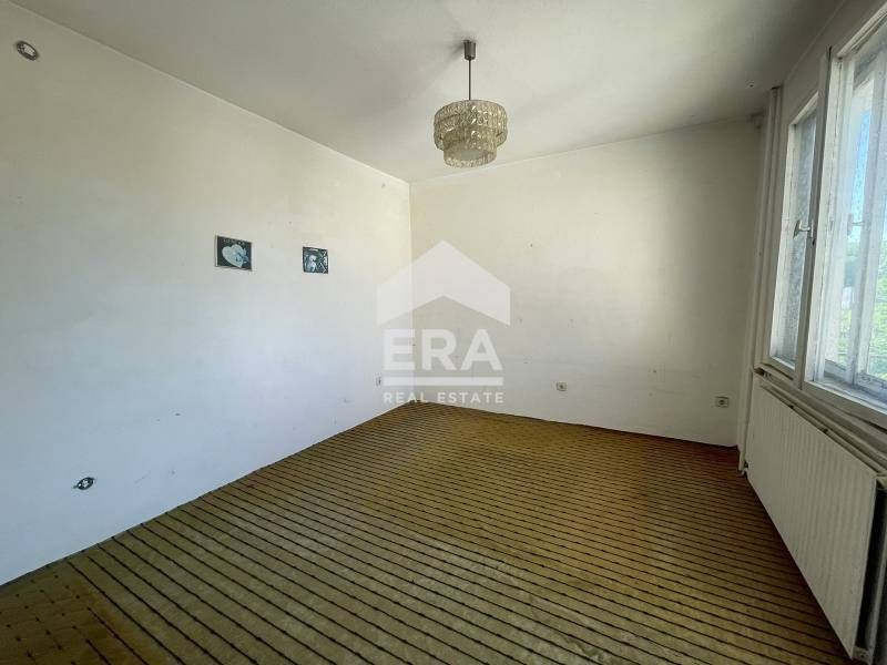 Продава се Къща в с. Николово, Област Русе - 216 кв.м за 431 €/кв.м - Снимка #9