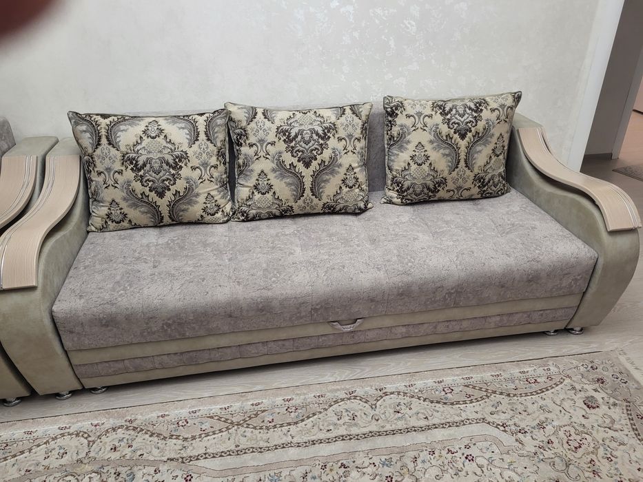 Диван и кресло для гостиной