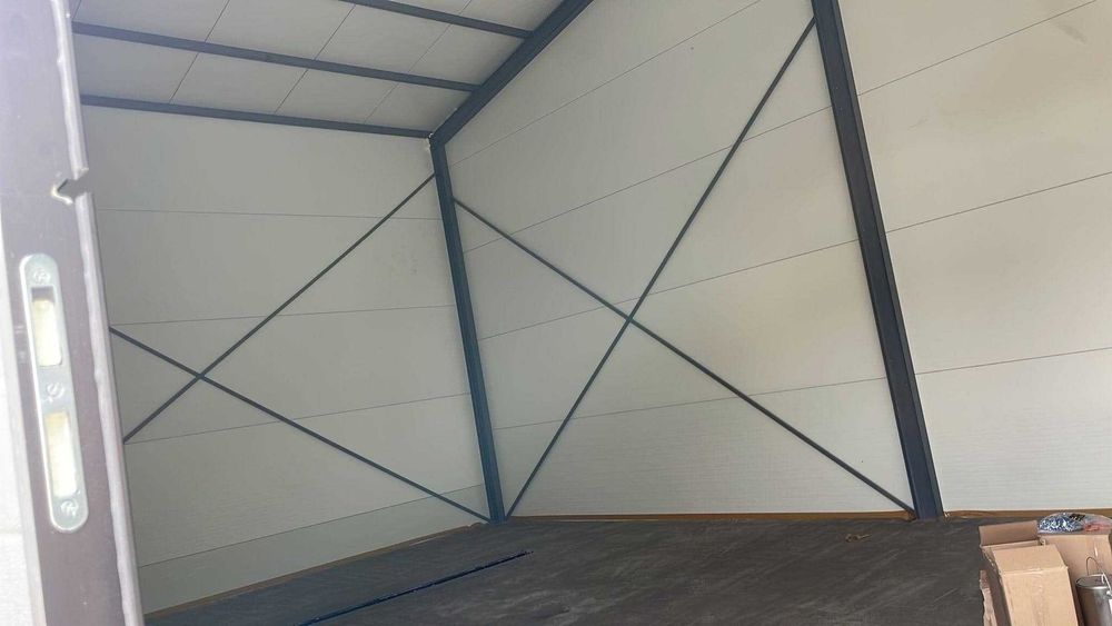 Construiesc hale metalice de 10x8 cu 4 metri înălţime conţine 6 stâlpi