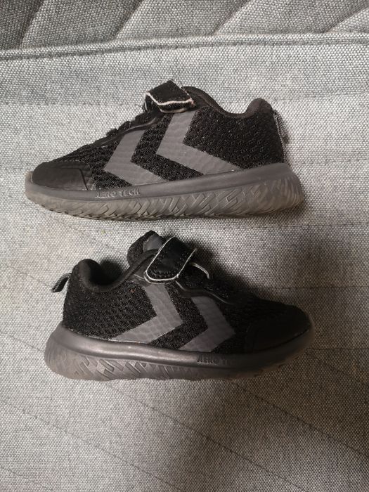 Бебешки маратонки Hummel