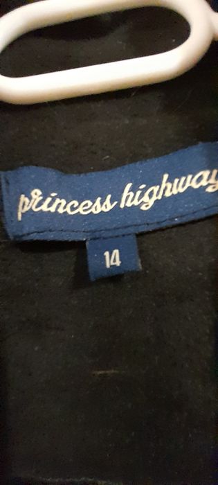 Приятно меко и топло дамско палто