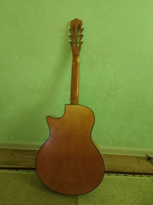 Гитара сатылады жағдайы жаксы 6струна