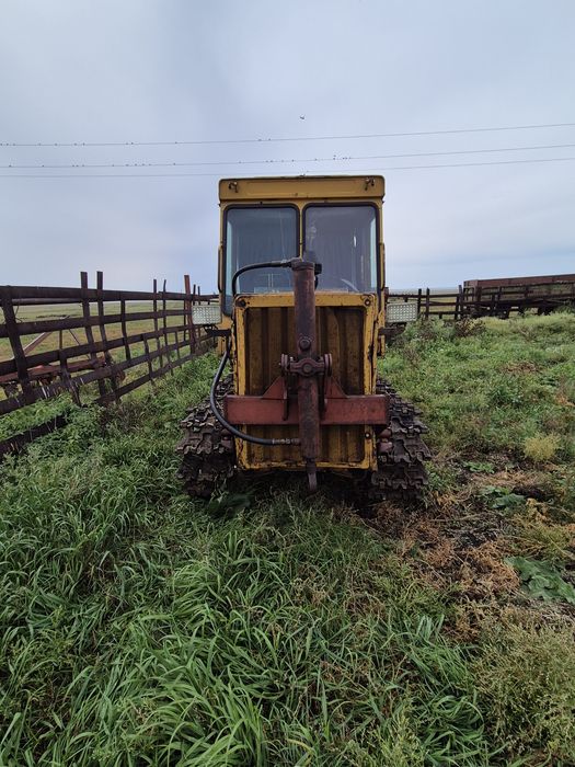 Продам дт 75  КПП с реверсом, с лопатой,плугом в хорошем состояний