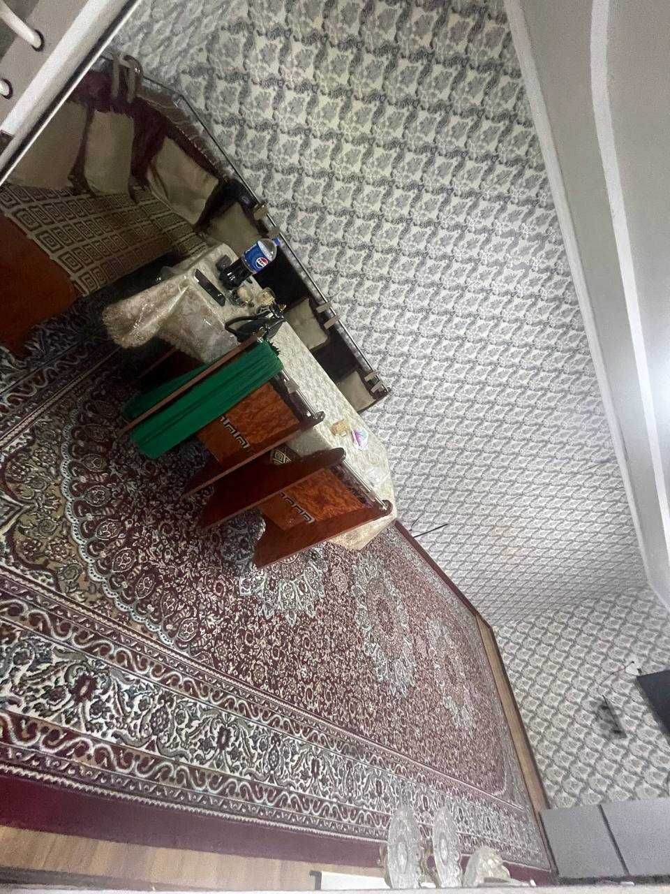 Hovli sotiladi 170.000$