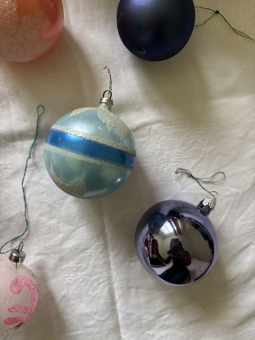 Globuri vechi sticla si plastic