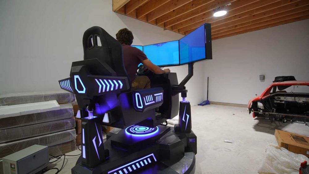 Вътрешен 3-екранен 6-DOF 9D състезателен автомобилен симулатор