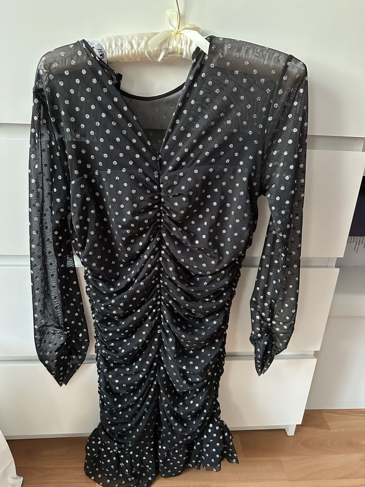 Чисто нова черна рокля Zara
